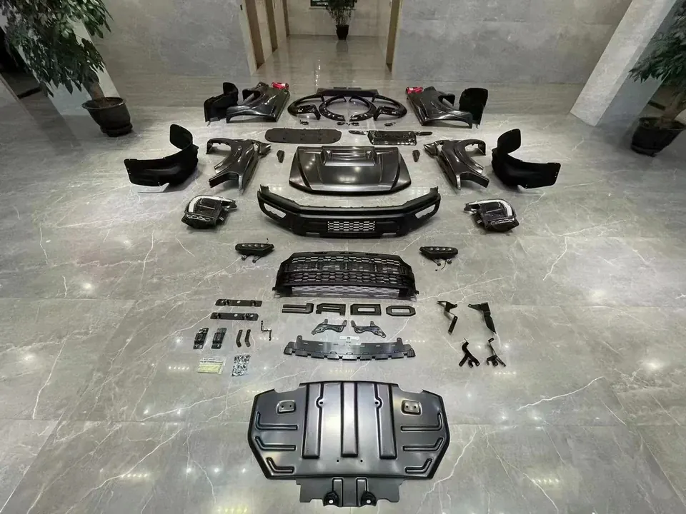 Body kit Ford F-150 Look Raptor: todas las piezas