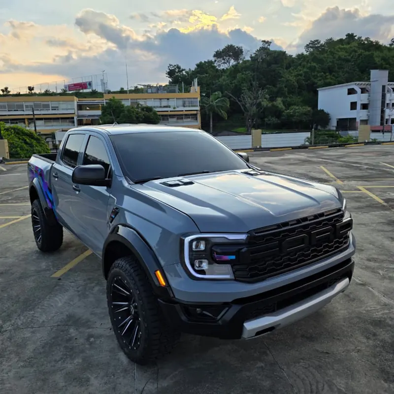 Ford Ranger Look Raptor #2